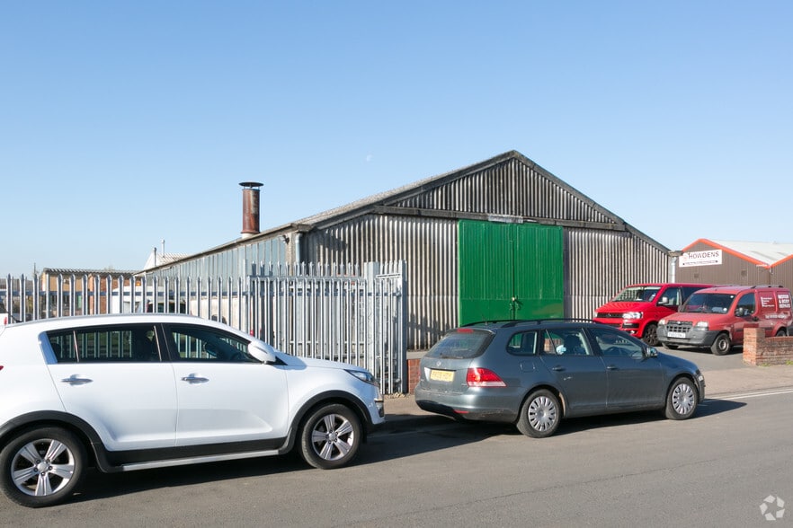 Weir Ln, Worcester for sale - Primary Photo - Image 1 of 2