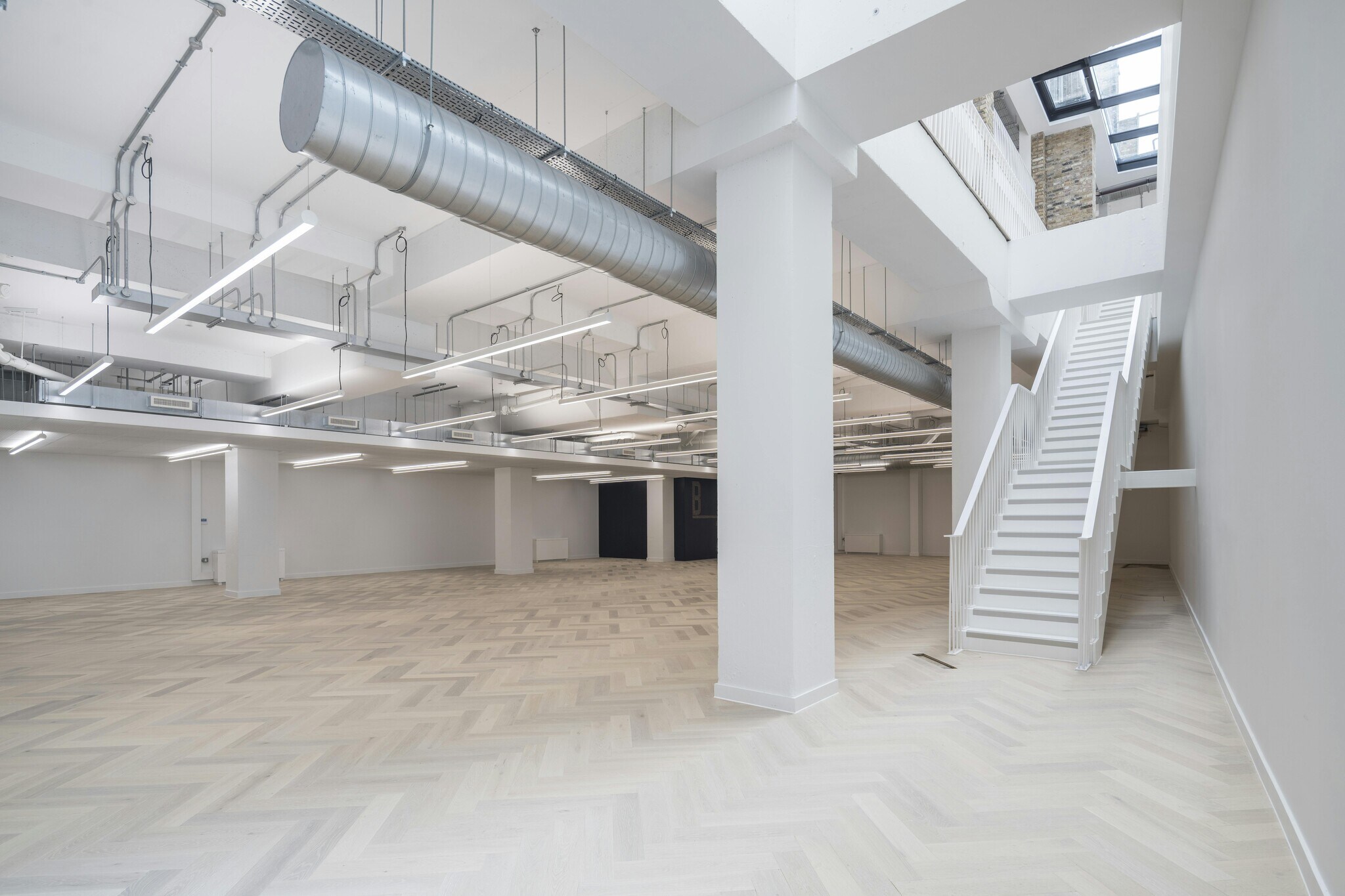 147 Whitecross St, London to rent Interior Photo- Image 1 of 7