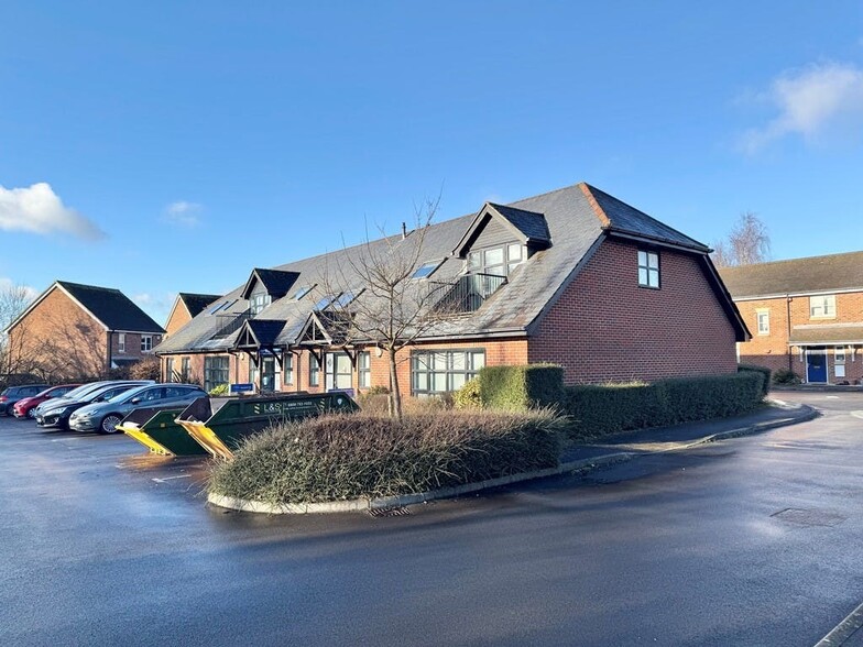 The Sawmills, Southampton to rent - Primary Photo - Image 1 of 2