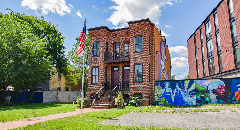 809-811 Virginia Ave & 808-810 L St SE portfolio of 2 properties for sale on LoopNet.co.uk - Building Photo - Image 1 of 11