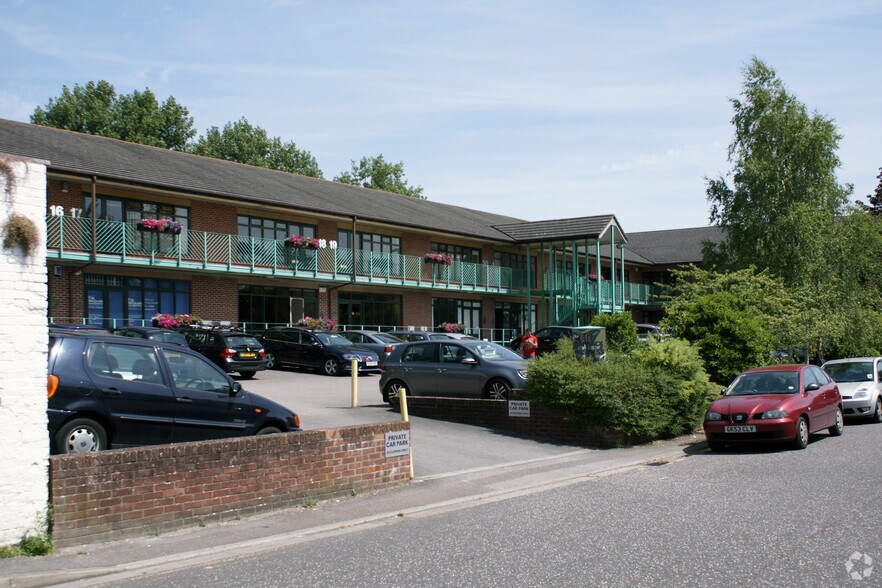 Blakey Rd, Salisbury to rent - Building Photo - Image 3 of 15