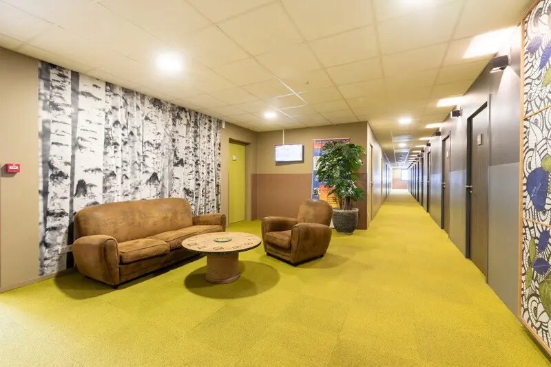 Office in Montpellier to rent - Lobby - Image 3 of 10