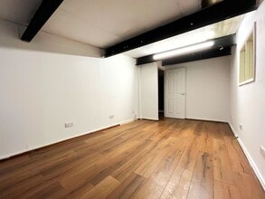 Montrose Rd, Chelmsford to rent Interior Photo- Image 2 of 4