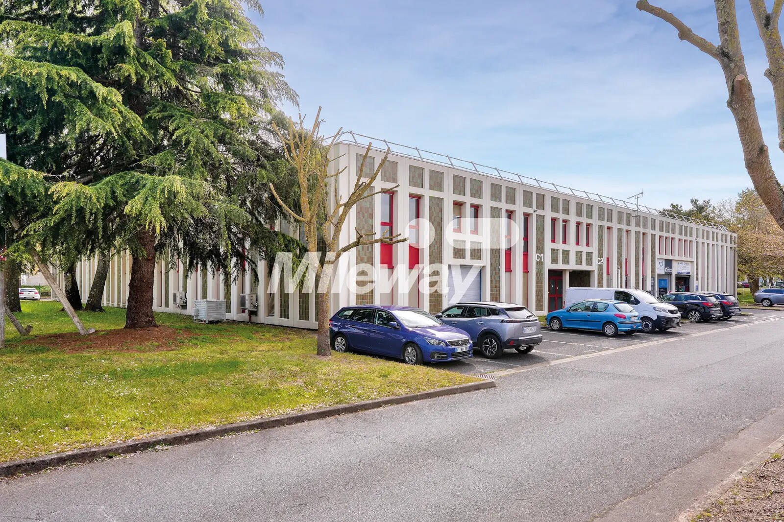 Light Industrial in Éragny to rent Building Photo- Image 1 of 6