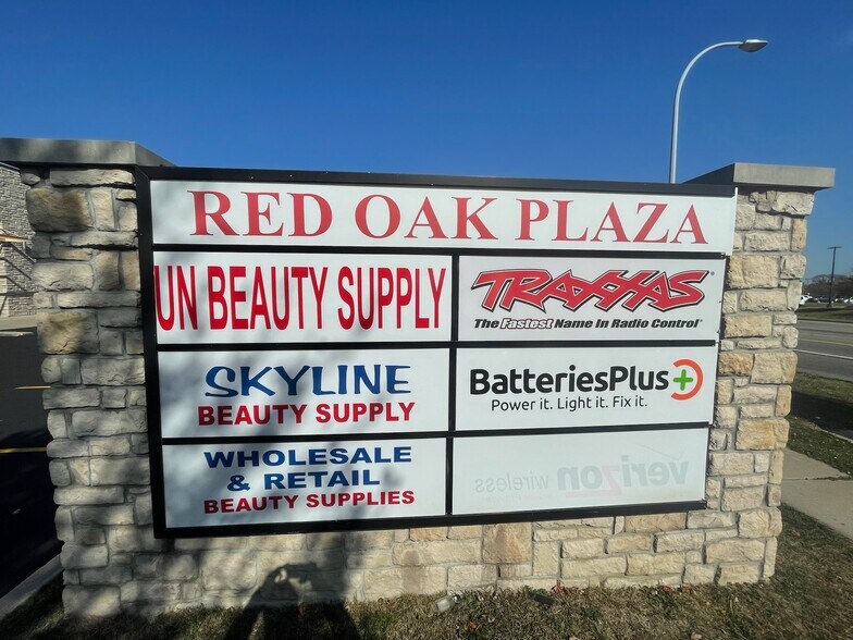 31075 John R Rd, Madison Heights, MI to rent - Building Photo - Image 3 of 4