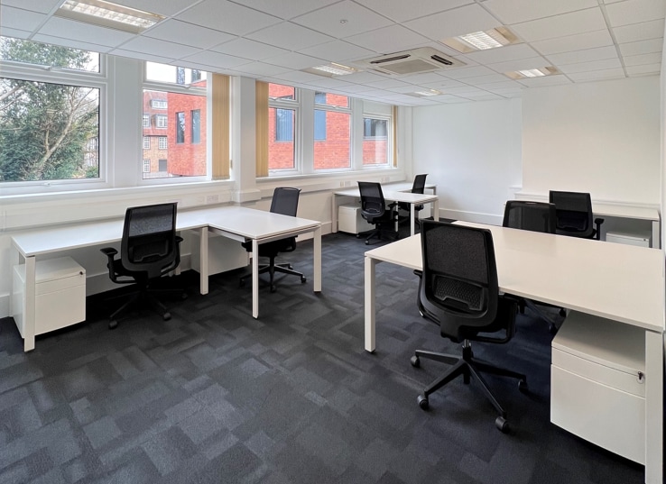 87-93 Bell St, Reigate to rent Interior Photo- Image 1 of 10