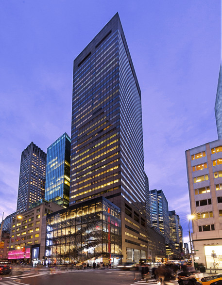 650 Fifth Ave, New York, NY for rent - Building Photo - Image 1 of 22