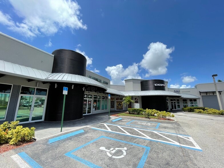 7427-7451 S Military Trl, Lake Worth, FL to rent - Building Photo - Image 2 of 11