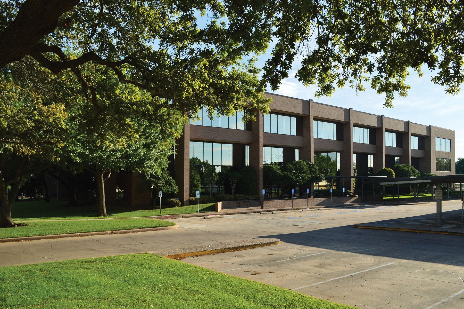 10701 Corporate Dr, Stafford, TX to rent Building Photo- Image 1 of 9