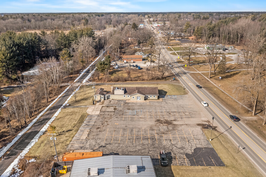 201 W Saginaw Rd, Sanford, MI for sale - Interior Photo - Image 3 of 8