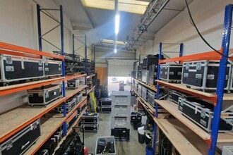 Brunel Rd, Basingstoke to rent Interior Photo- Image 2 of 8