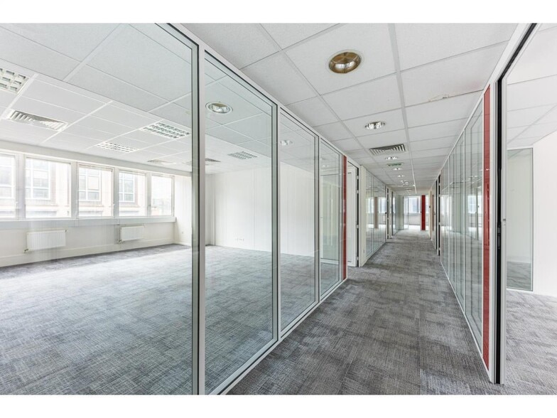 Office in Fontenay-sous-Bois to rent - Interior Photo - Image 2 of 11