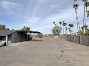 2850 E Van Buren St, Phoenix, AZ for rent Building Photo- Image 2 of 8