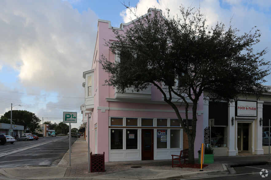 801 Lake Ave, Lake Worth, FL for sale - Primary Photo - Image 1 of 18