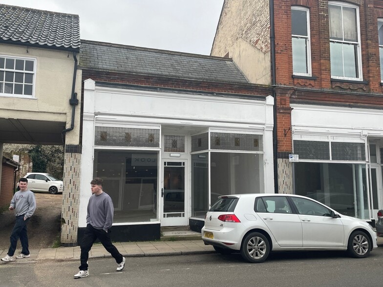 12-30 Smallgate, Beccles to rent - Building Photo - Image 3 of 3