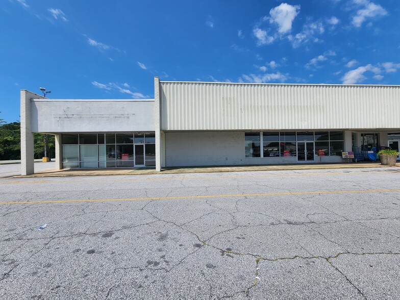 1301-1349 W Floyd Baker Blvd, Gaffney, SC for rent - Building Photo - Image 1 of 35