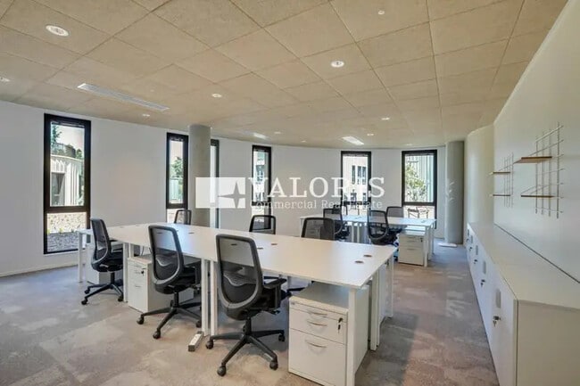 Coworking 21 m² à 9 156 m²