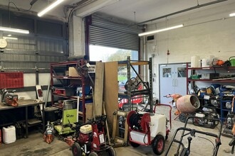 129 Somerford Rd, Christchurch to rent Interior Photo- Image 2 of 3