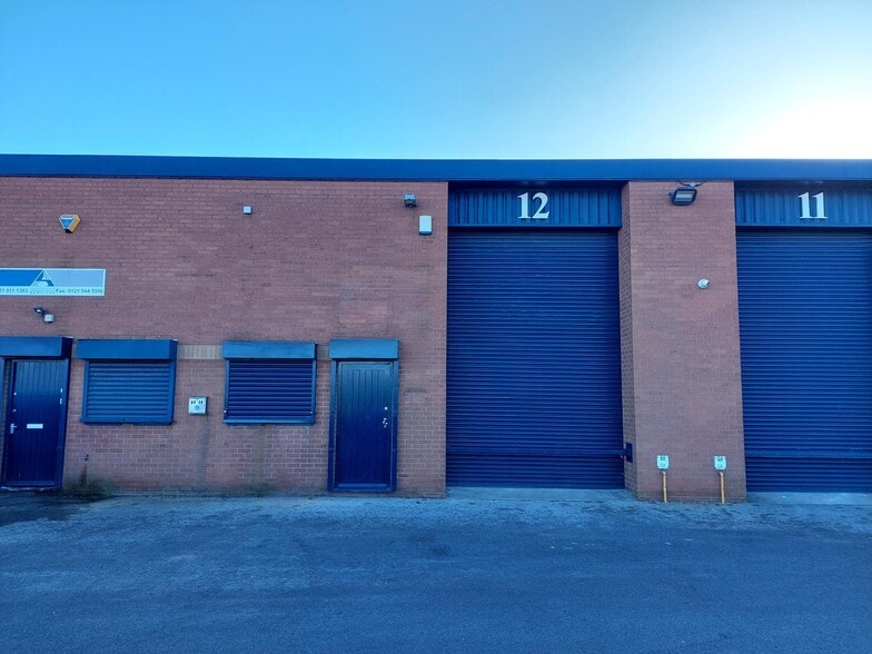 Birmingham Rd, Oldbury for rent - Building Photo - Image 1 of 2