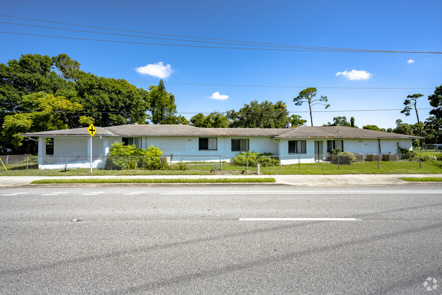 700 Beville Rd, Daytona Beach, FL for rent - Building Photo - Image 1 of 5