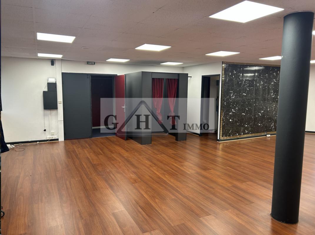 Industrial in Argenteuil to rent Interior Photo- Image 1 of 7