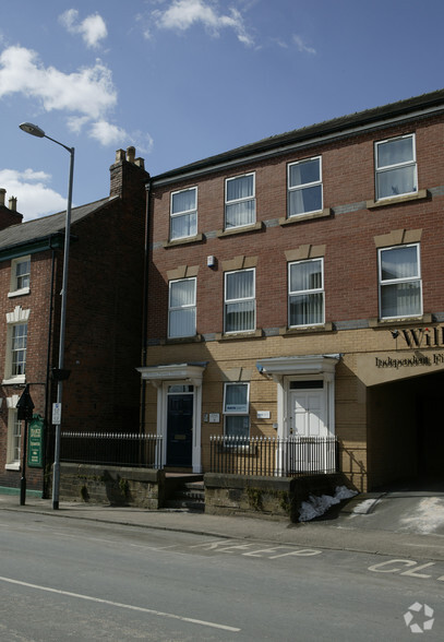 30-32 Chester St, Wrexham for rent - Building Photo - Image 2 of 4