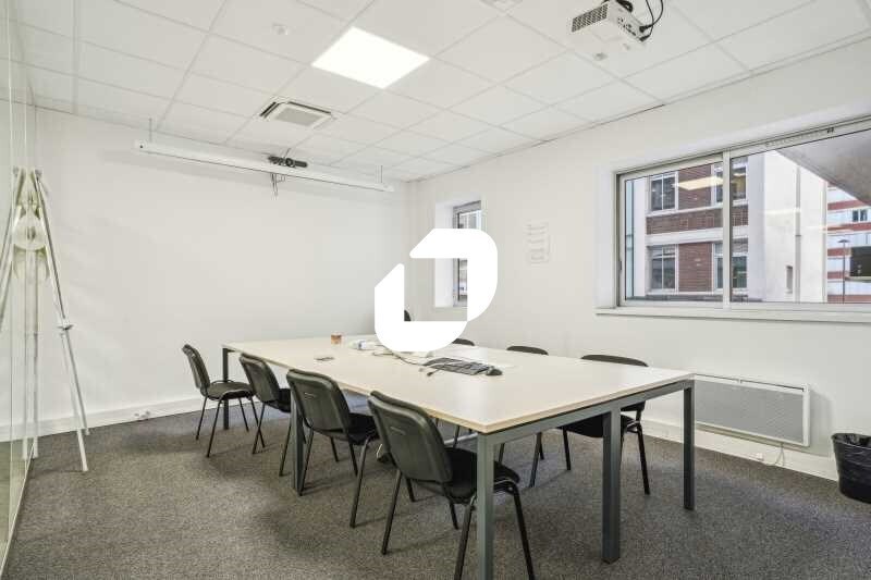Office in Levallois-Perret to rent - Interior Photo - Image 3 of 9