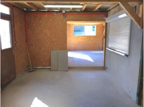 Light Industrial in La Farlède to rent Interior Photo- Image 2 of 11