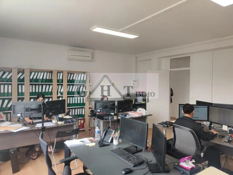 Office in Maisons-Alfort to rent - Interior Photo - Image 3 of 10