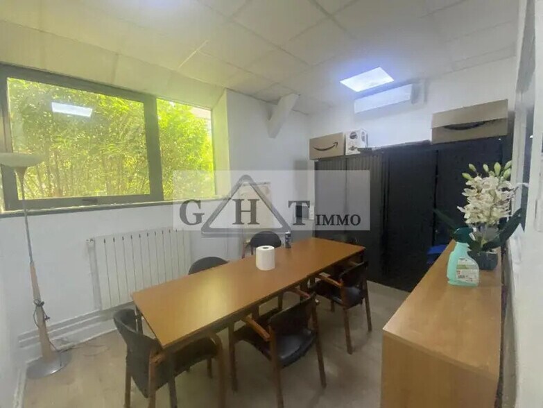 Office in Alfortville to rent - Interior Photo - Image 2 of 4