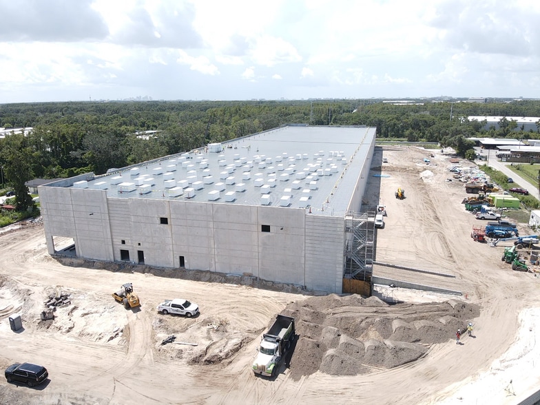 4908 W Linebaugh Ave, Tampa, FL to rent - Construction Photo - Image 3 of 3