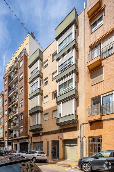 Carrer del Doctor Ferran, 9, València, Valencia for sale - Primary Photo - Image 1 of 23