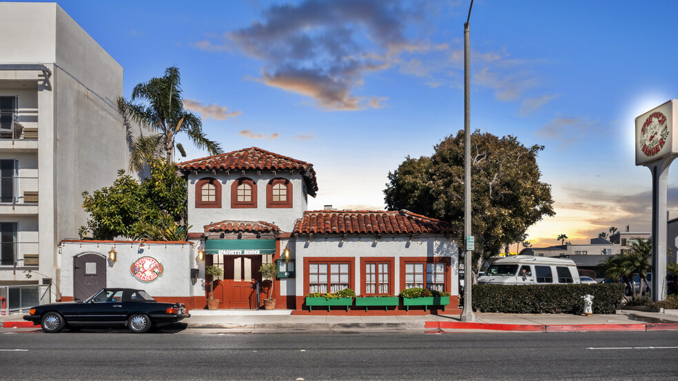 6204 W Coast Hwy, Newport Beach, CA for rent - Primary Photo - Image 1 of 9