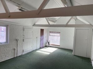 28A Rosamond Rd, Bedford to rent Interior Photo- Image 2 of 2