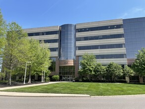 8800 Lyra Dr, Columbus, OH for rent Building Photo- Image 1 of 5