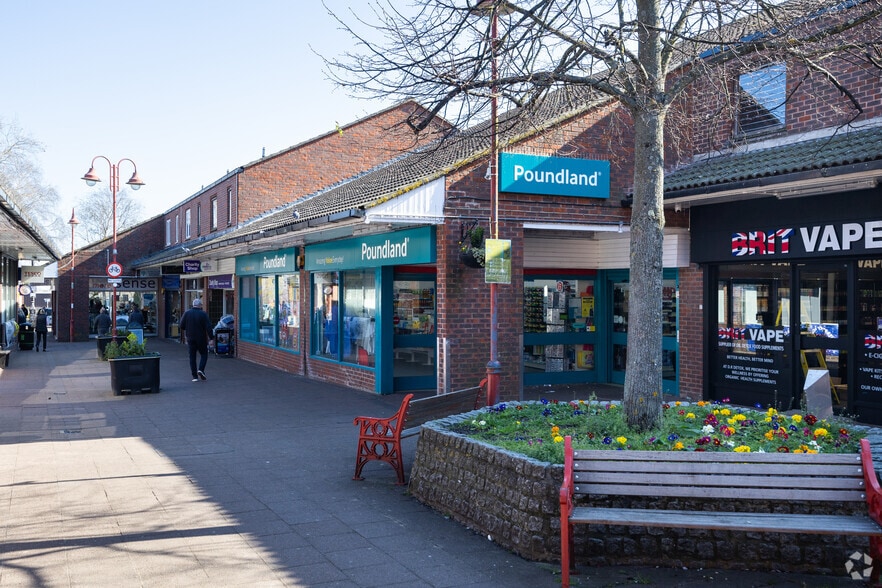 Station Rd, Gillingham to rent - Building Photo - Image 2 of 7
