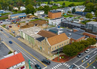 4 E Main St, Hummelstown, PA for rent Building Photo- Image 1 of 1