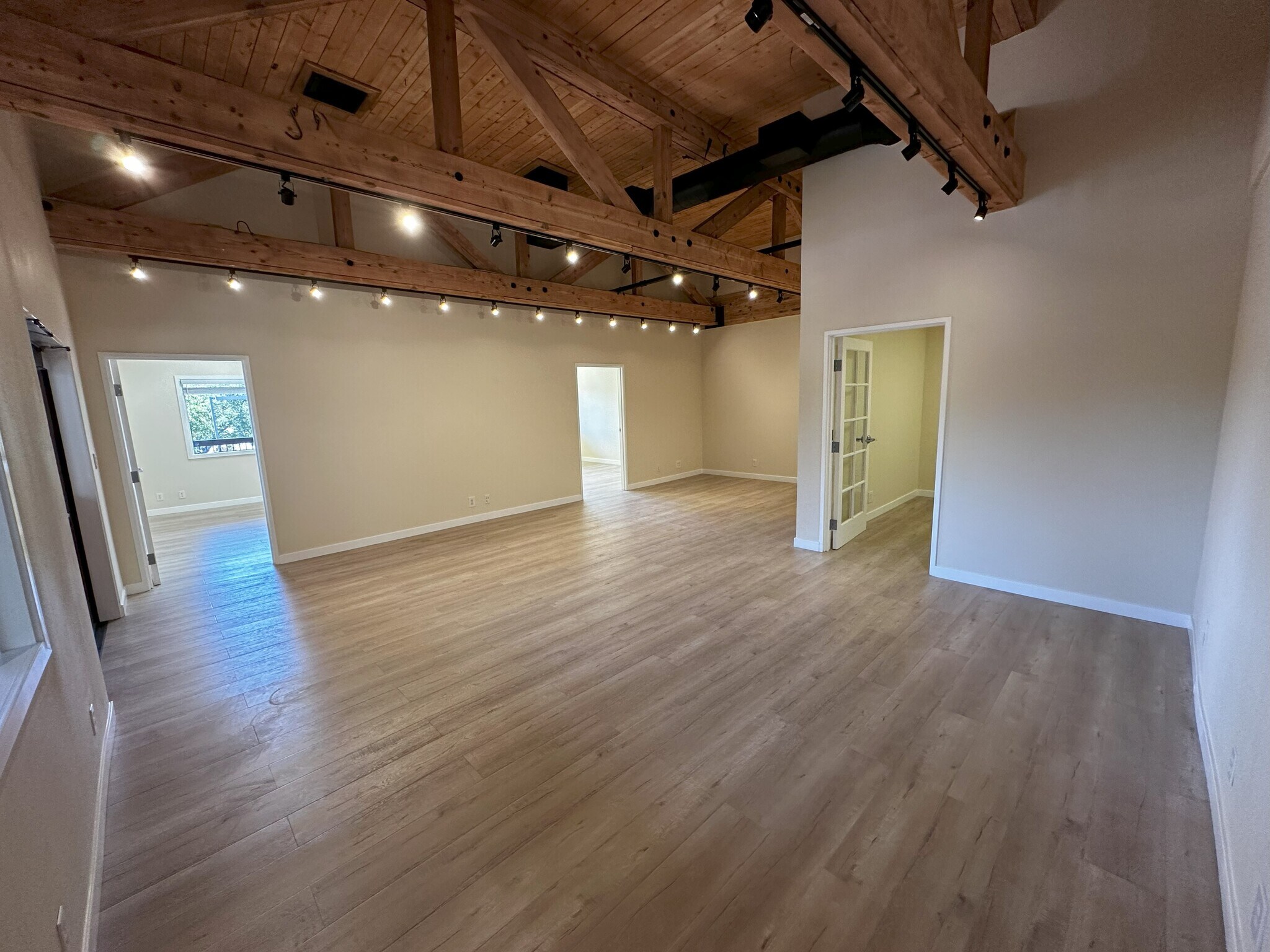 3625 E Thousand Oaks Blvd, Westlake Village, CA to rent Interior Photo- Image 1 of 5