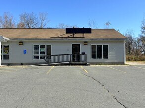 230 Wilton Rd, Farmington, ME for rent Building Photo- Image 1 of 21