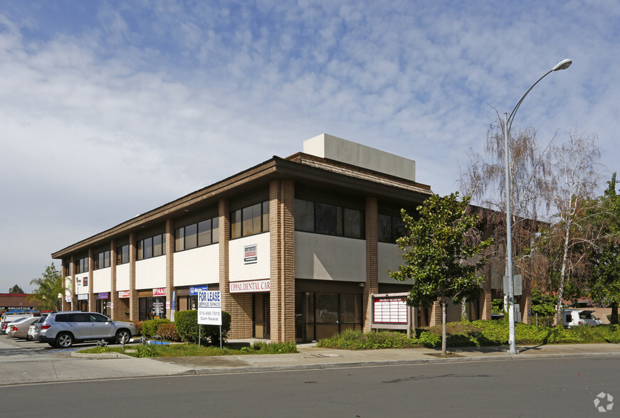 1750-1798 Clear Lake Ave, Milpitas, CA for sale - Primary Photo - Image 1 of 1