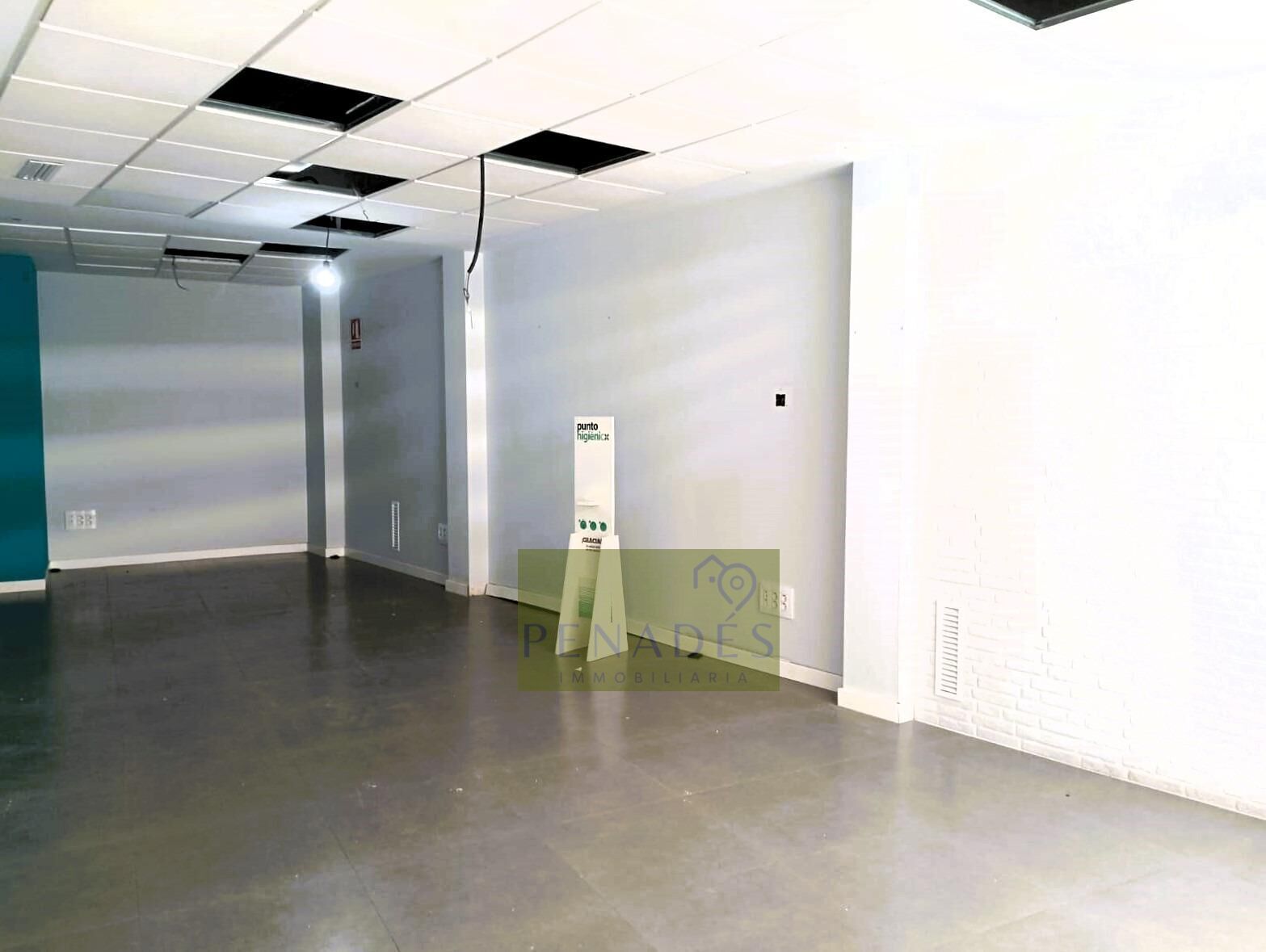 Retail in València to rent Building Photo- Image 1 of 13