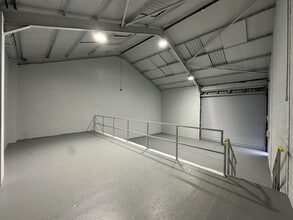 Grange Rd, Ellesmere to rent Interior Photo- Image 2 of 5