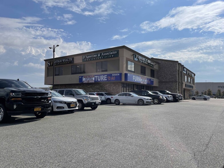 2555 Richmond Ave, Staten Island, NY for rent - Building Photo - Image 1 of 3