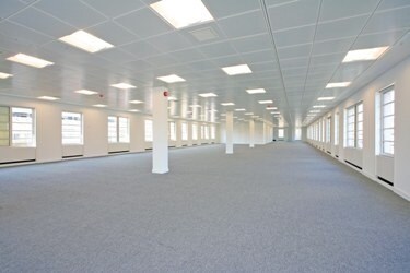 34-43 Russell St, London for sale Interior Photo- Image 1 of 1