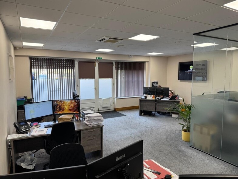 37-39 Highbridge St, Waltham Abbey for sale - Building Photo - Image 3 of 6