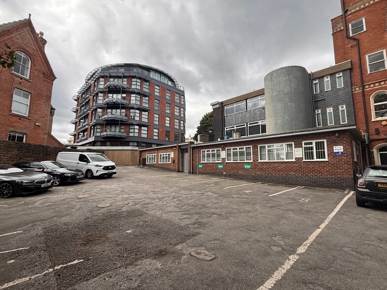 8 Clinton Ter, Nottingham to rent - Building Photo - Image 2 of 2