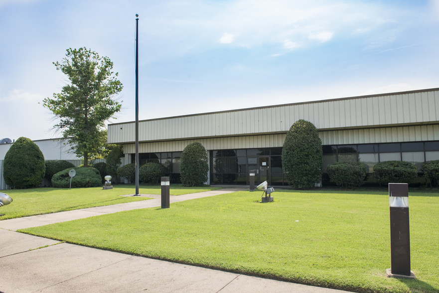 4000 Hwy 51 N, Covington, TN for sale - Building Photo - Image 1 of 1