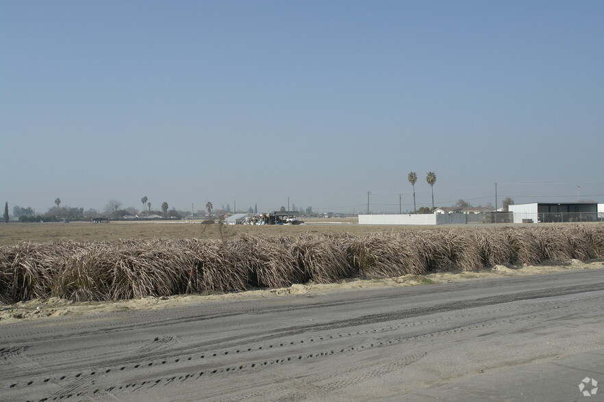 3037 S Minnewawa Ave, Fresno, CA for sale - Primary Photo - Image 1 of 1