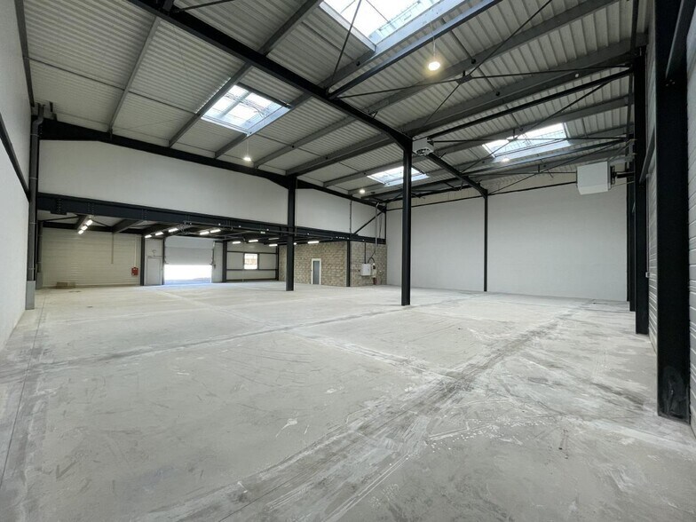 Office in Gennevilliers to rent - Building Photo - Image 3 of 9