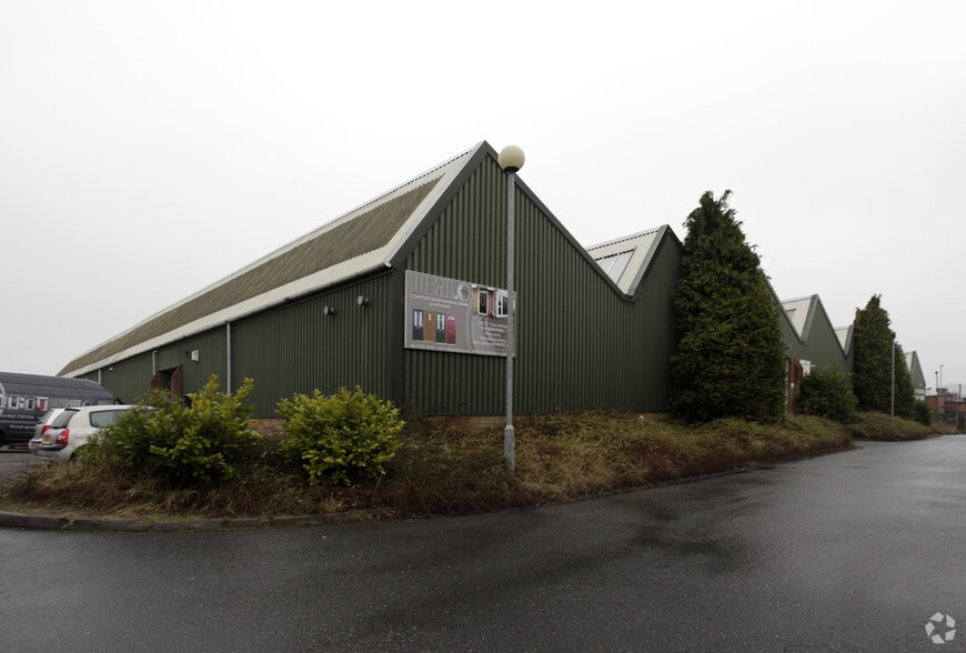Park Ln, Wolverhampton to rent - Building Photo - Image 2 of 6